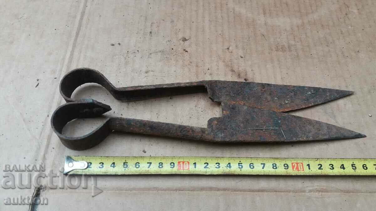 REVIVAL SHEEP SHEARS with price 2.99 BGN | € 1.53 REVIVAL SHEEP SHEARS with price 2.99 BGN | € 1.53