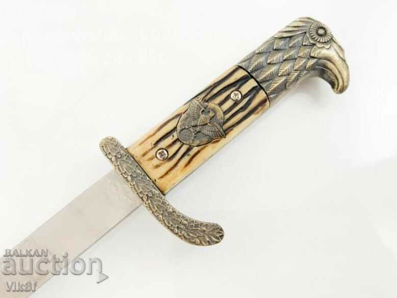 Licitație Un cuțit de colecție în stilul și ornamentația celui de-al treilea Reich Licitație Un cuțit de colecție în stilul și ornamentația celui de-al treilea Reich