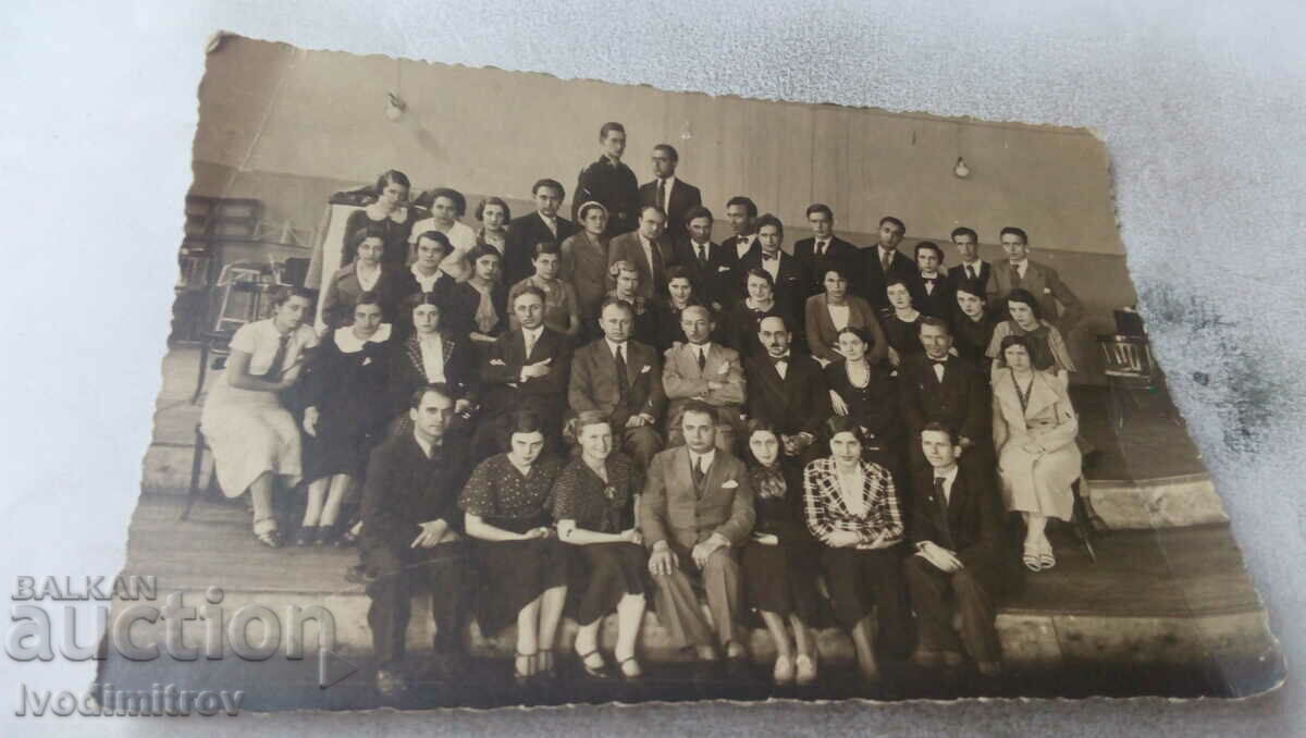Foto Studenți cu profesorii lor 1934