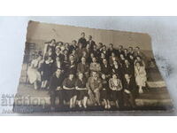 Снимка Ученици със свои преподаватели 1934