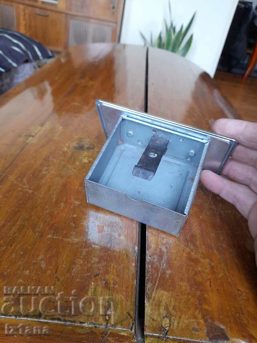 Delivery of Old car ashtray Delivery of Old car ashtray