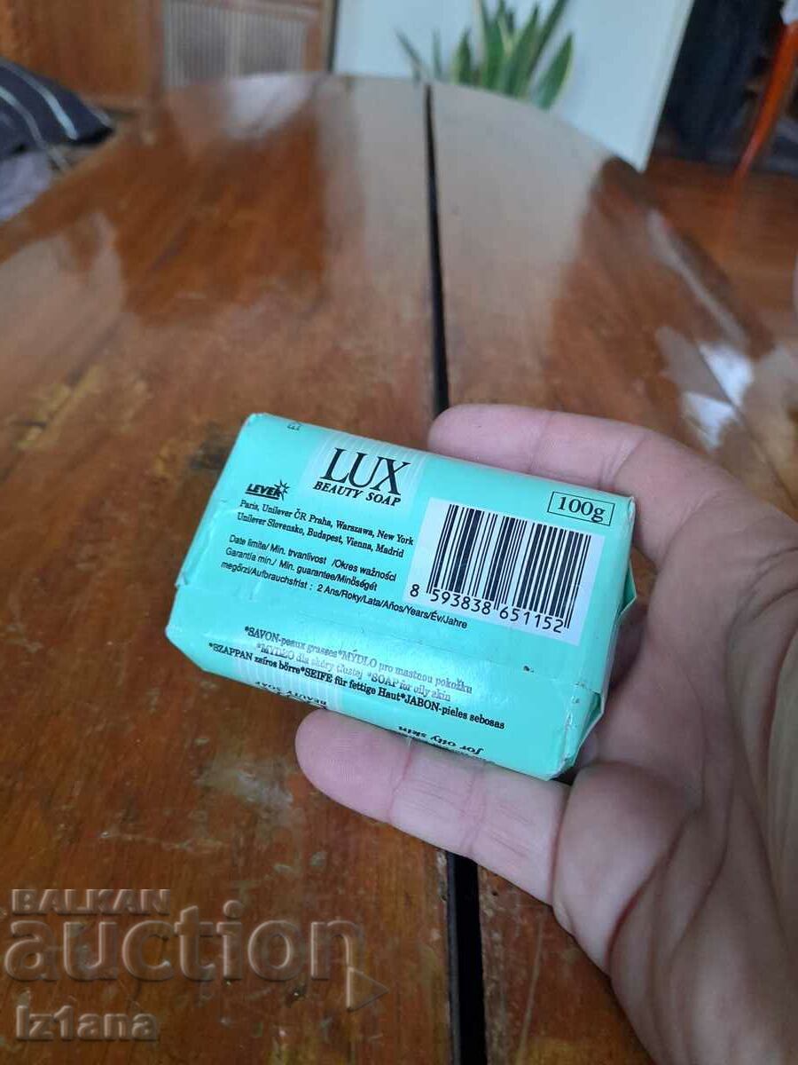Auction Old Lux soap Auction Old Lux soap