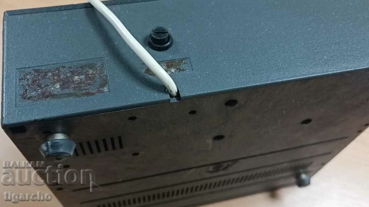 Зарядно за радиостанции - 5 Зарядно за радиостанции - 5