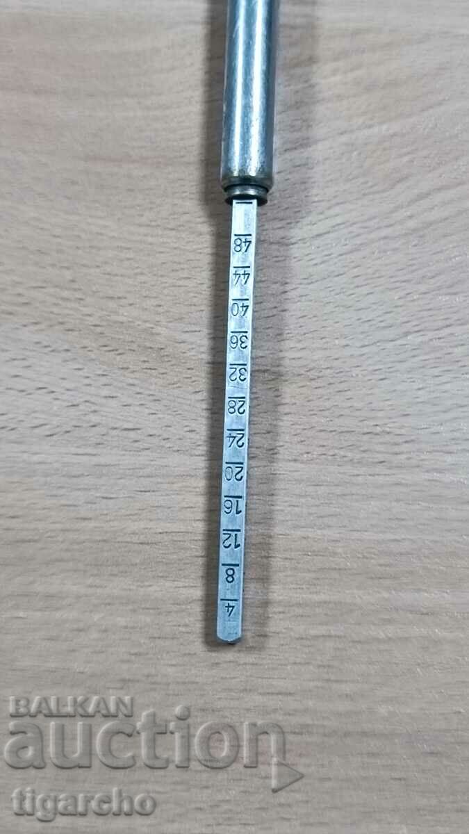 Auction Retro tire pressure gauge Auction Retro tire pressure gauge