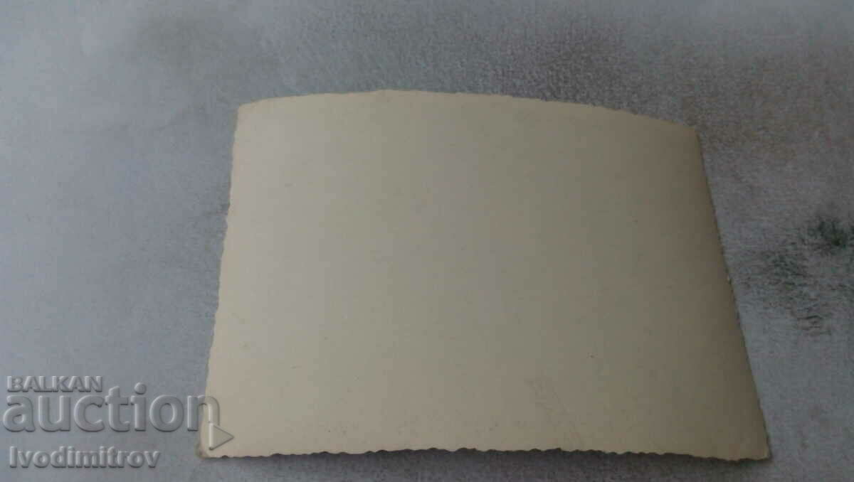 Photo General shaking hands with commanding officer with price 2.75 BGN | € 1.41 Photo General shaking hands with commanding officer with price 2.75 BGN | € 1.41