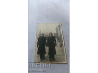 Снимка София Двама млади мъже на разходка 1940