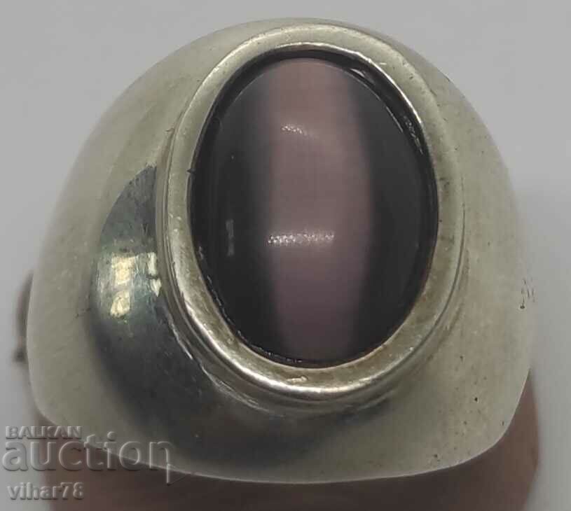 Сребърен пръстен с котешко око