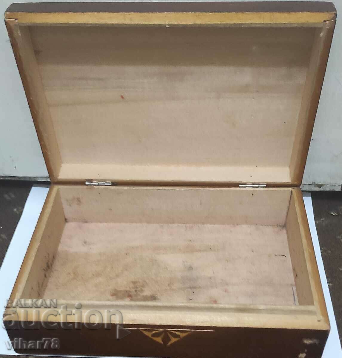 Παλιό ξύλινο κουτί - 6