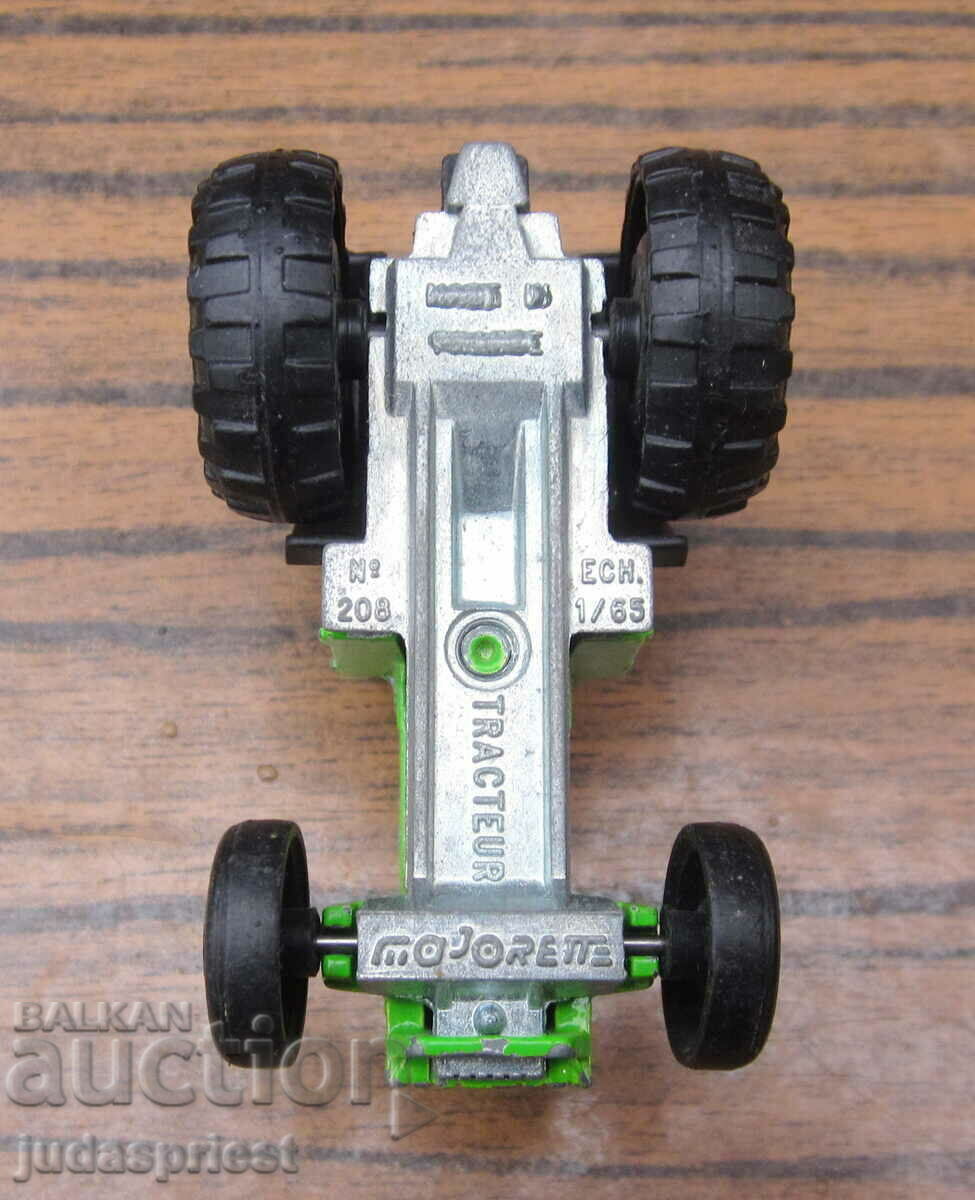 Delivery of majorette old metal tractor model toy Delivery of majorette old metal tractor model toy