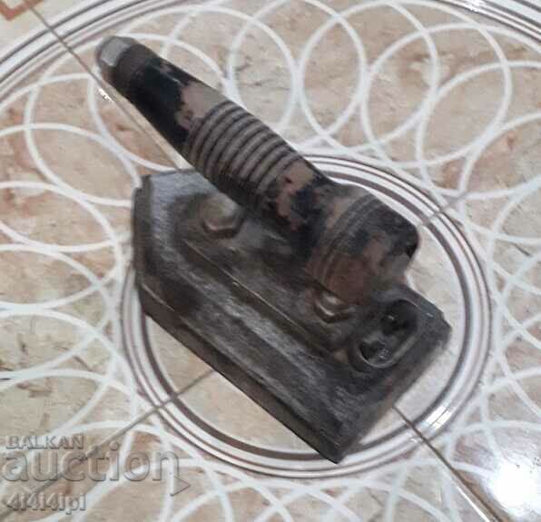 Παράδοση Ηλεκτρικό Ρετρό ΣΙΔΕΡΟ