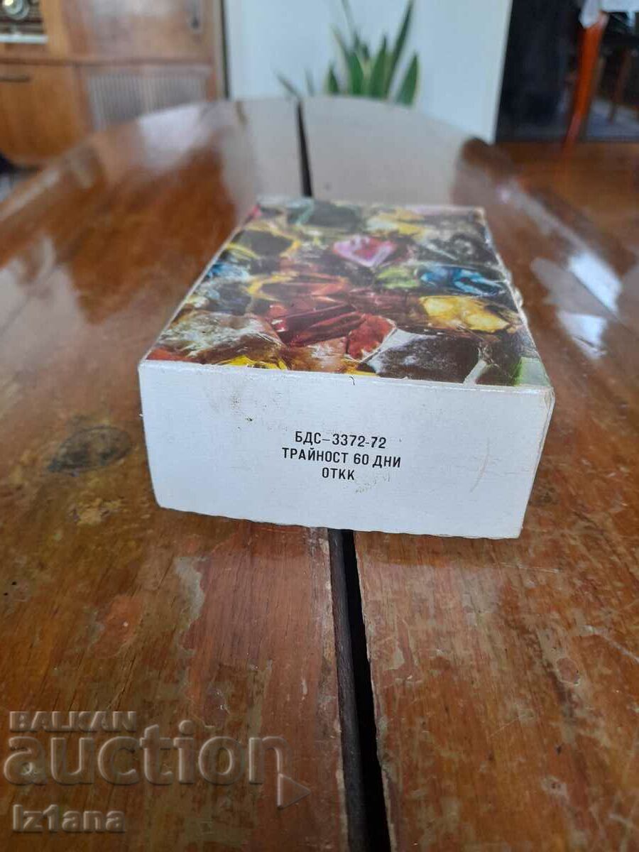 Auction An old box of Caramel Lacta candies Auction An old box of Caramel Lacta candies