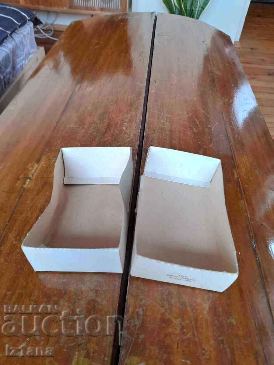 An old box of Caramel Lacta candies - 6 An old box of Caramel Lacta candies - 6