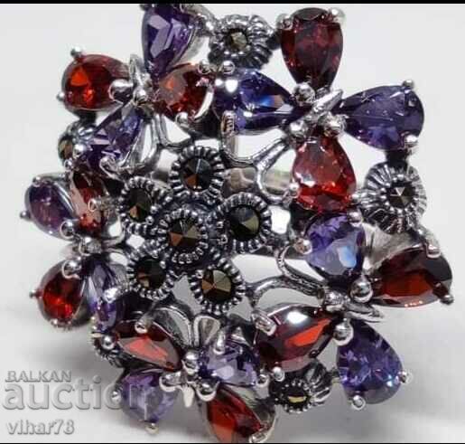 Auction Silver Ring with Zirconia Auction Silver Ring with Zirconia