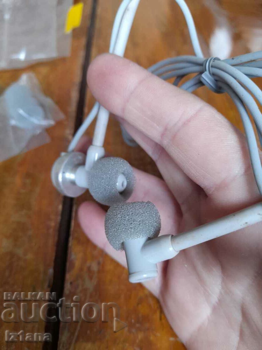 Auction Old headphones Auction Old headphones