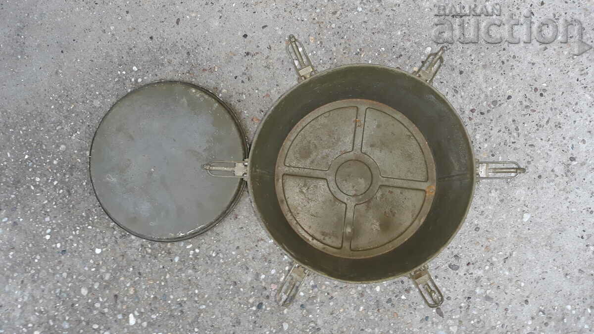 старинна метална кутия сандъче стоманен контейнер - 6 старинна метална кутия сандъче стоманен контейнер - 6