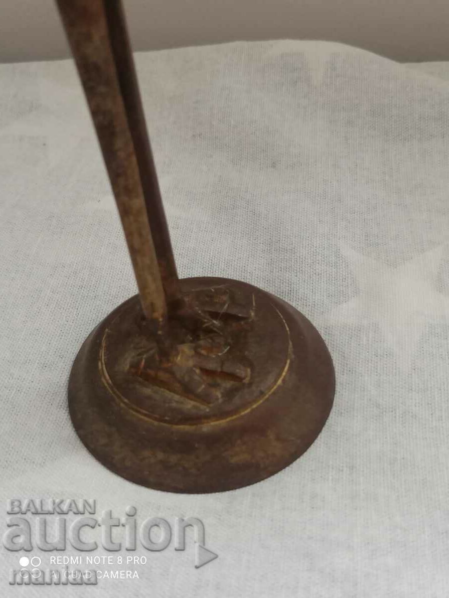 Delivery of Ancient bronze bird - Flamingo Delivery of Ancient bronze bird - Flamingo