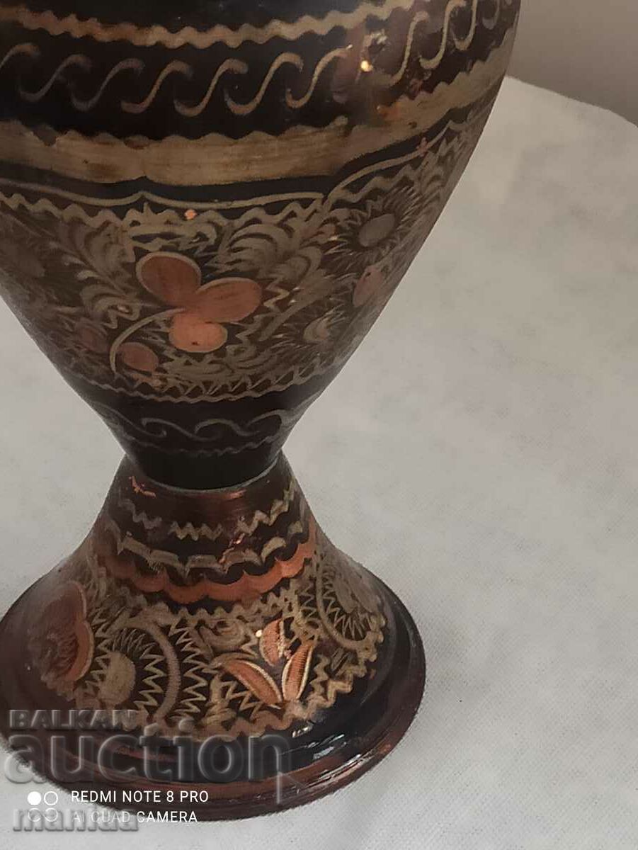 Δημοπρασία Όμορφο αγγείο χαλκού Δημοπρασία Όμορφο αγγείο χαλκού