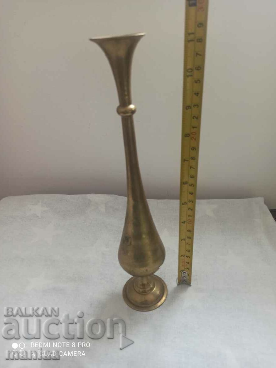 Auction Antique bronze vase Auction Antique bronze vase