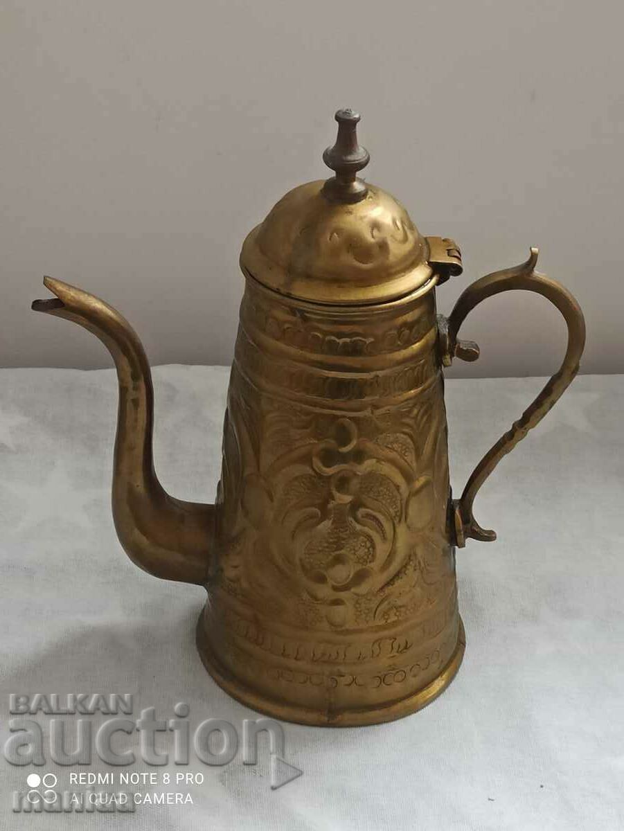 Livrarea Fierbător mare vechi din bronz Livrarea Fierbător mare vechi din bronz