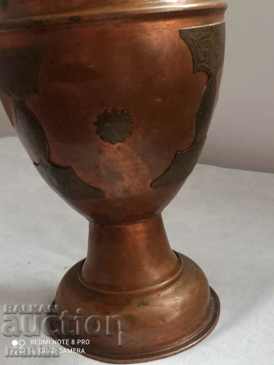 Παράδοση Μεγάλο χάλκινο αγγείο Παράδοση Μεγάλο χάλκινο αγγείο