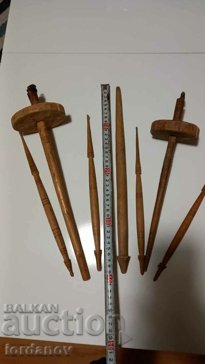 Auction Lot of old spindles and reels. Auction Lot of old spindles and reels.