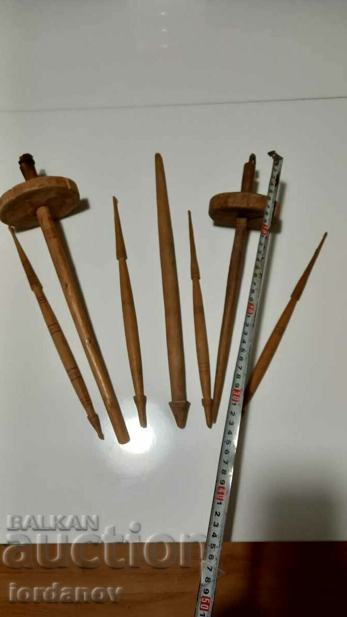 Lot of old spindles and reels. - 5 Lot of old spindles and reels. - 5