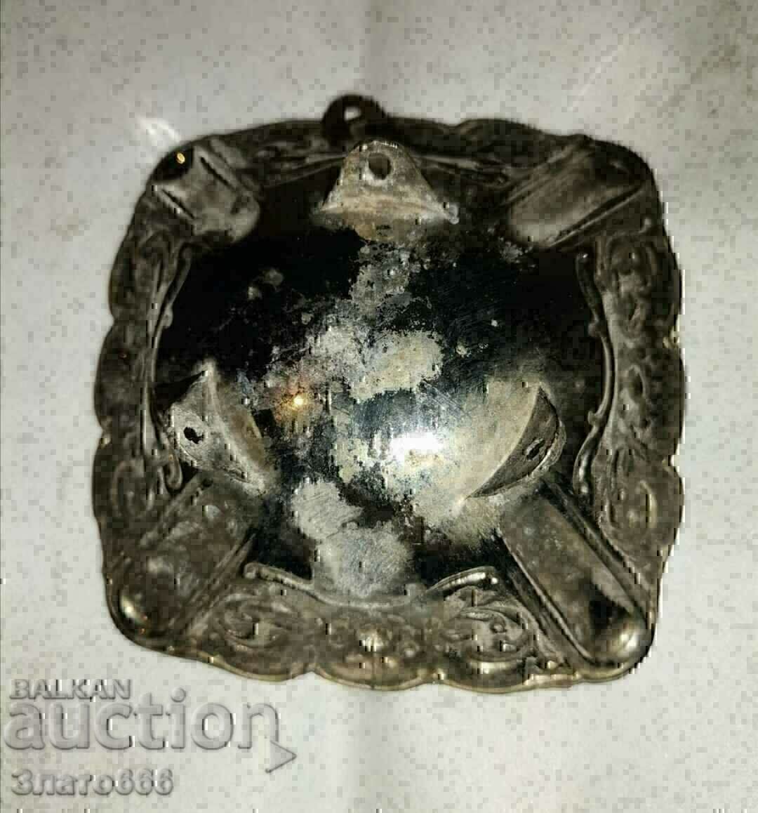 Auction  Old ashtray
