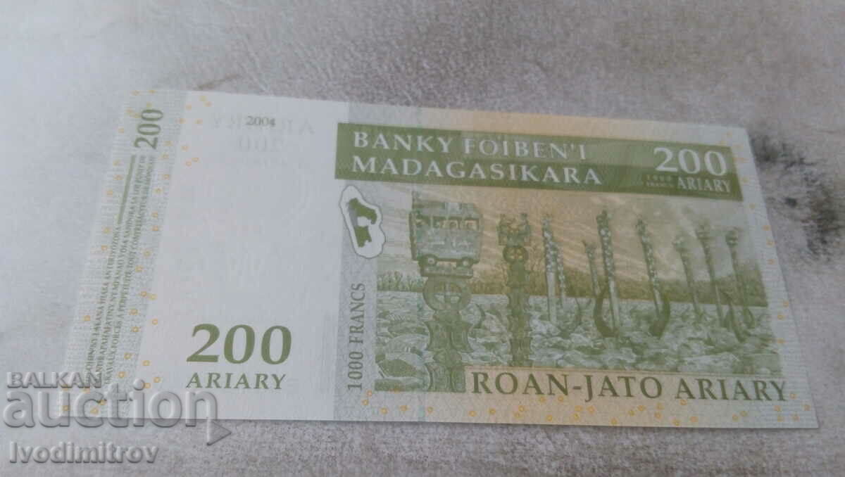 Madagascar 200 Arias 2004 with price 2.85 BGN | € 1.46 Madagascar 200 Arias 2004 with price 2.85 BGN | € 1.46