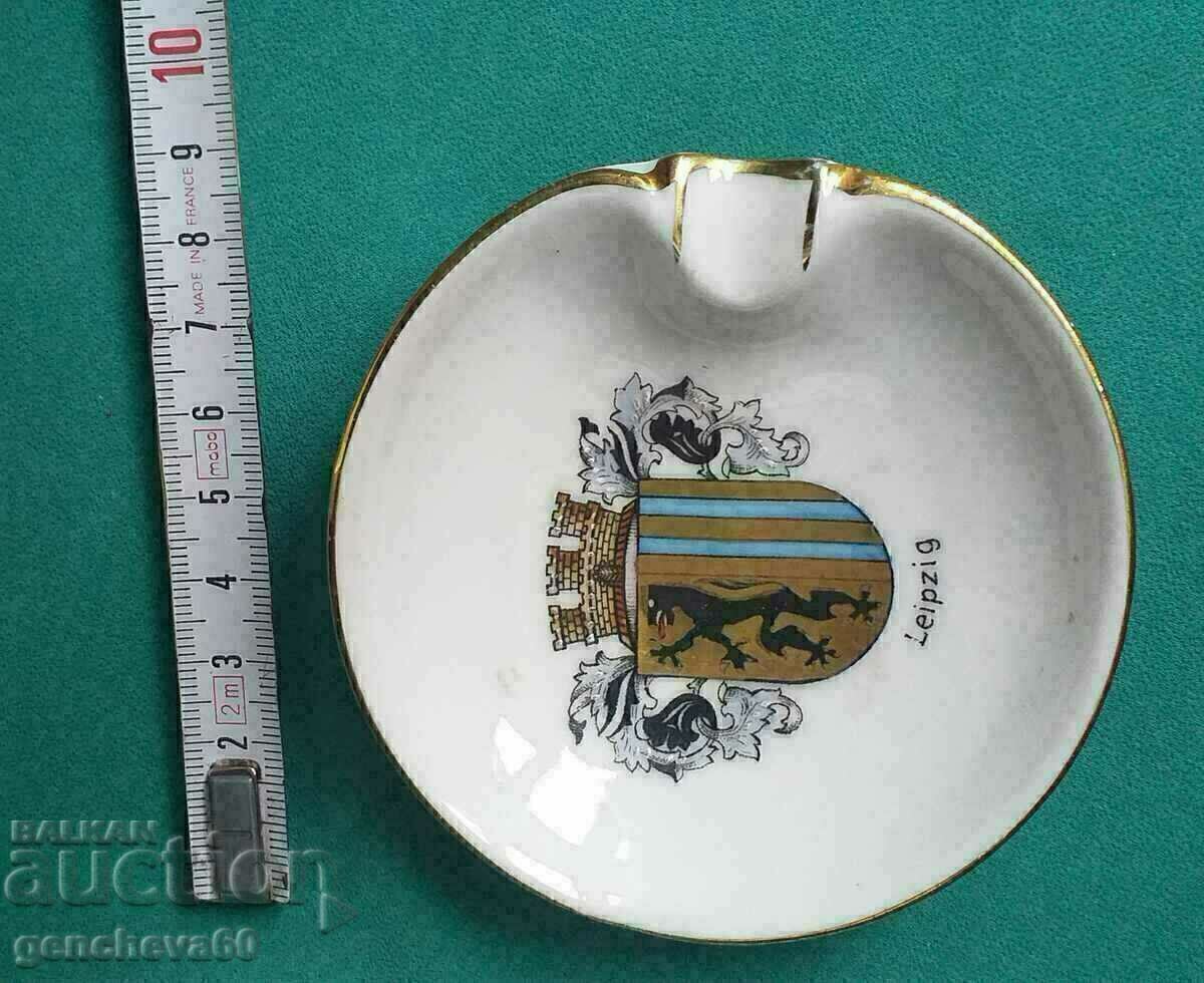 Vintage Kahla Porcelain Ashtray with Coat of Arms - 5 Vintage Kahla Porcelain Ashtray with Coat of Arms - 5