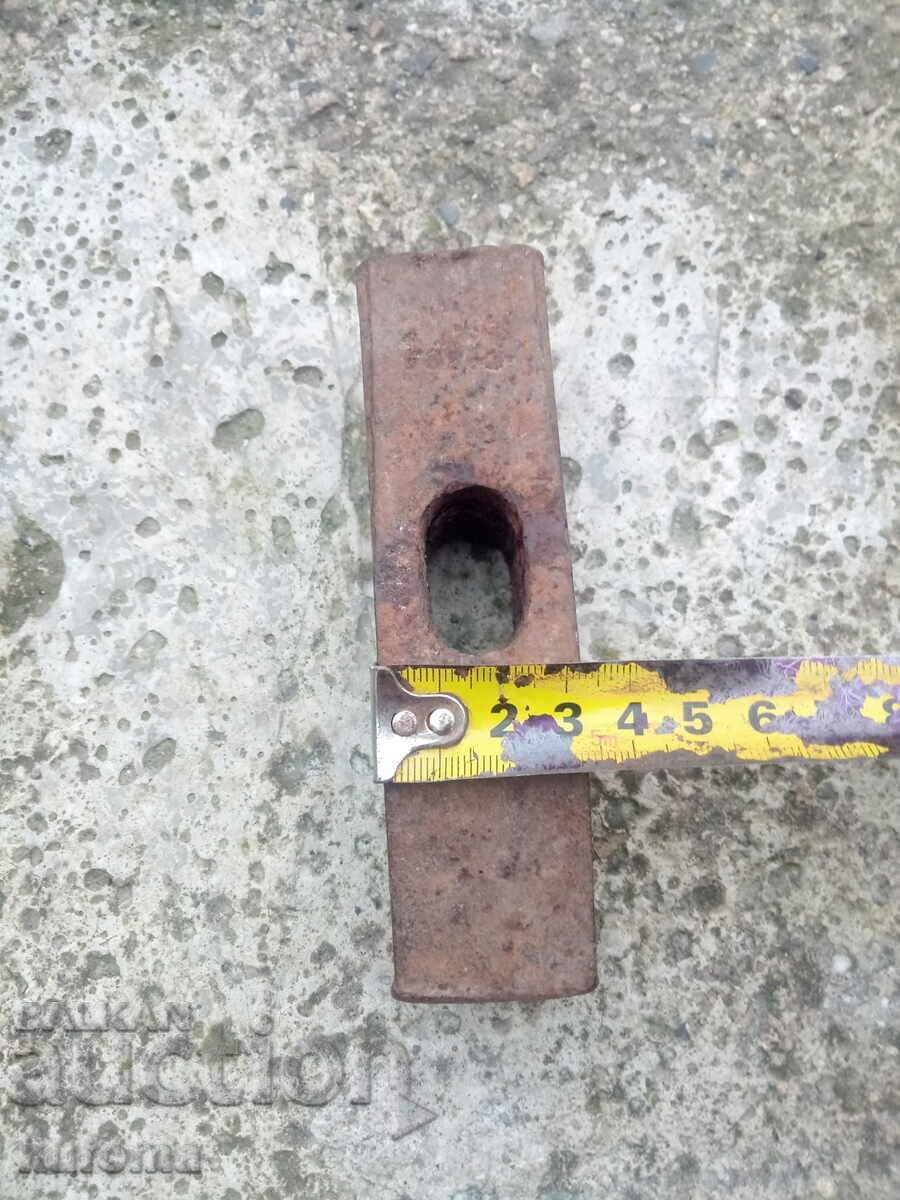 Стар чук с цена € 4.99 | 9.76 лв.