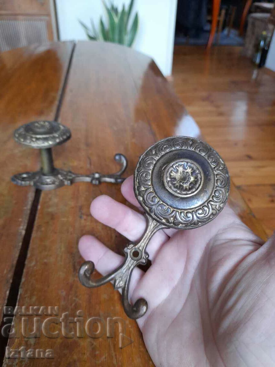 Auction Old brass hangers Auction Old brass hangers