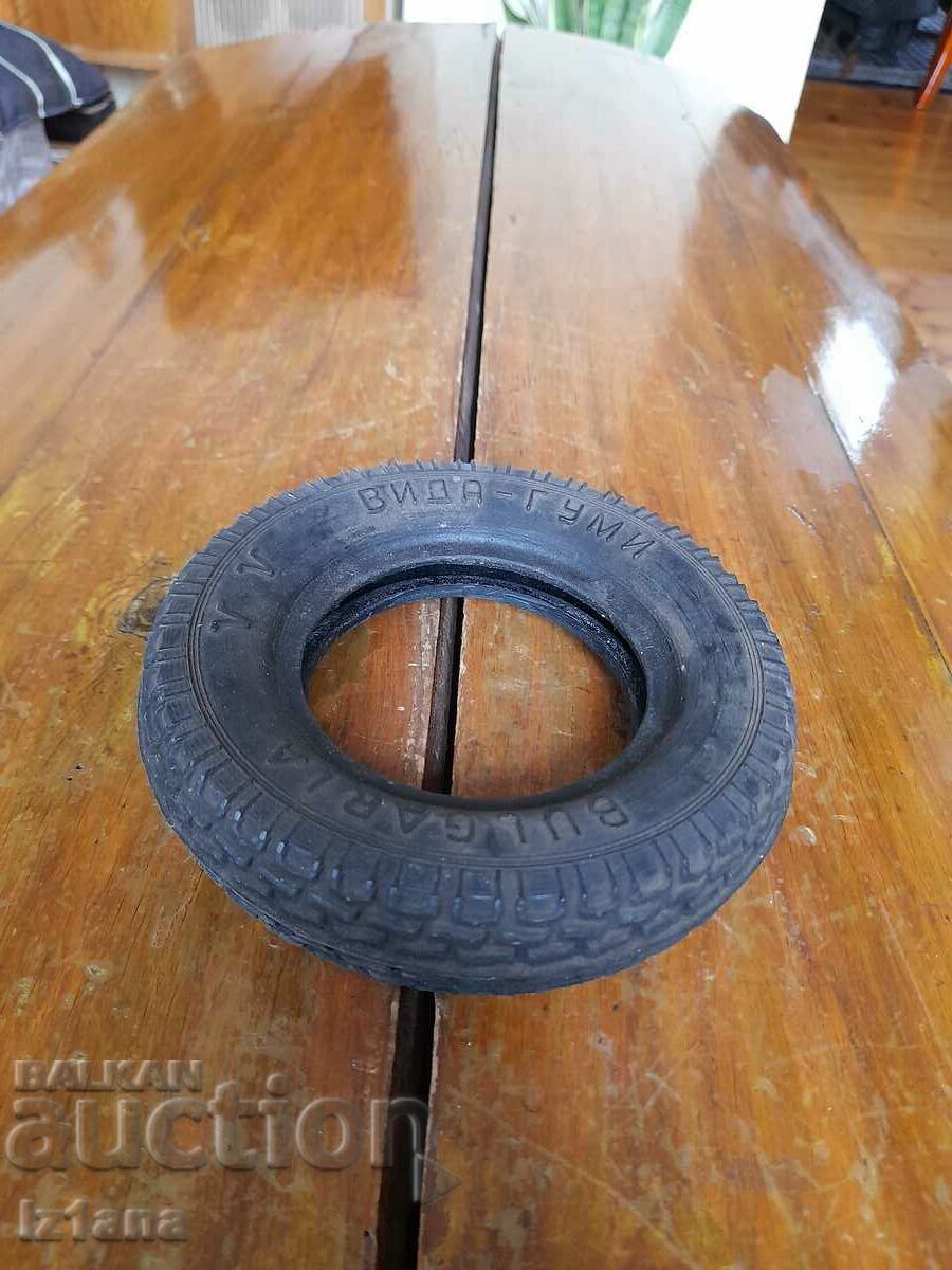 Стара гума сувенир Вида