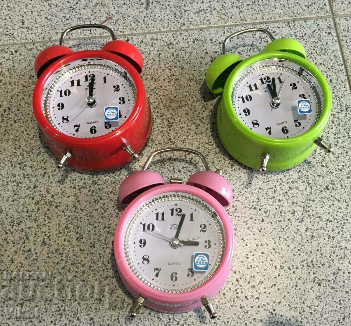 Alarm clock, quartz, vintage with price 13.50 BGN | € 6.90 Alarm clock, quartz, vintage with price 13.50 BGN | € 6.90