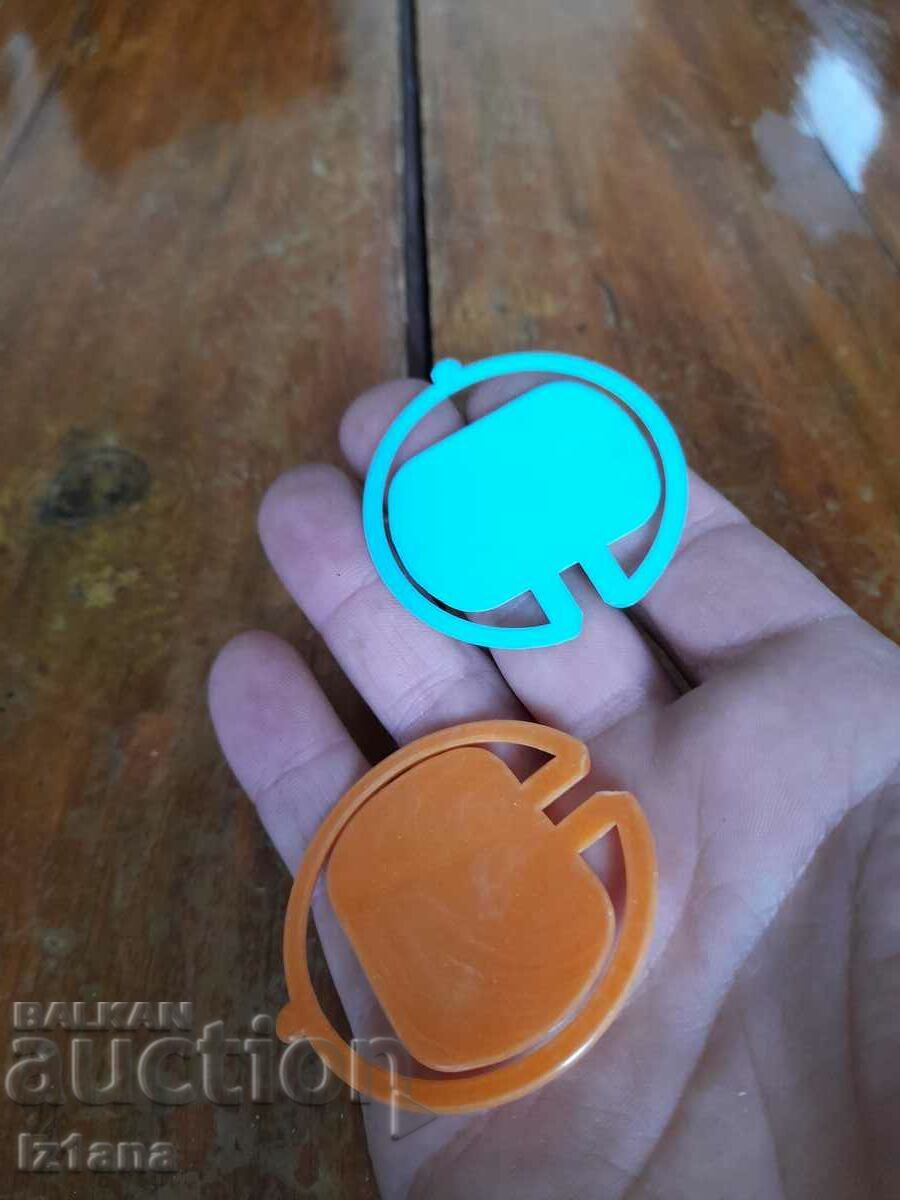 Auction  Old paper clips SO MAT,SO MAT