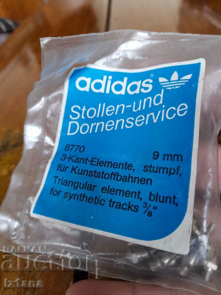 Old Adidas spikes, Adidas with price 55.00 BGN | € 28.12 Old Adidas spikes, Adidas with price 55.00 BGN | € 28.12