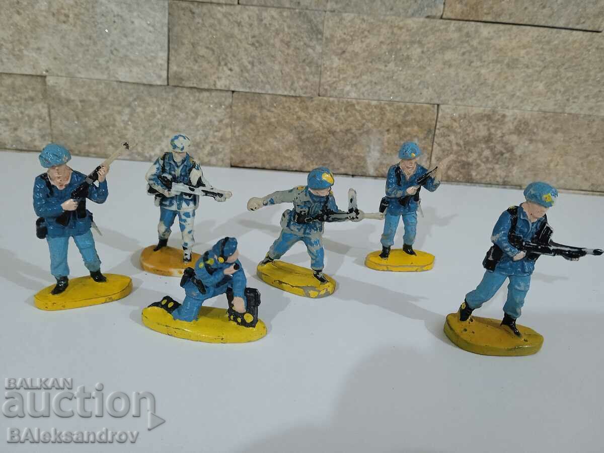 Lot 6 pcs. painted soldiers