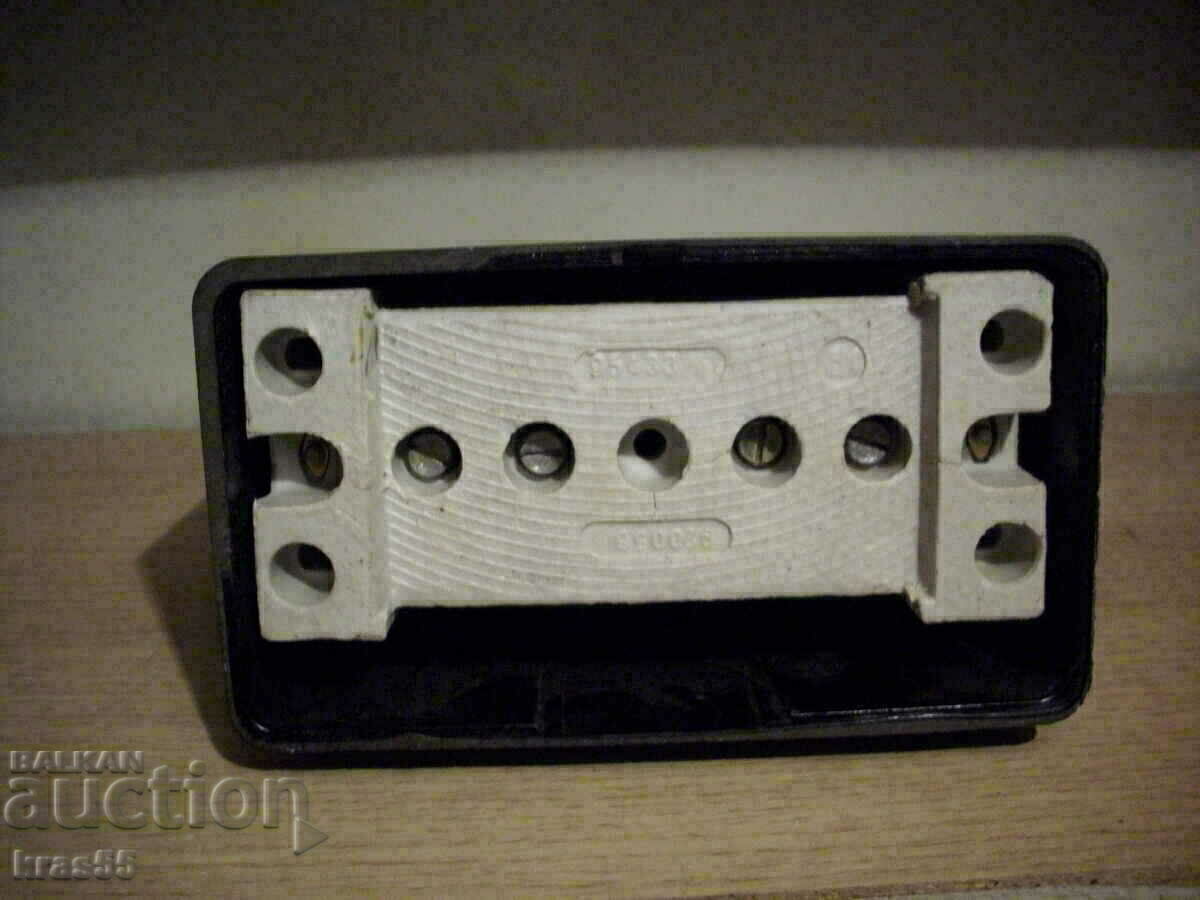 Auction Contact; plug Auction Contact; plug