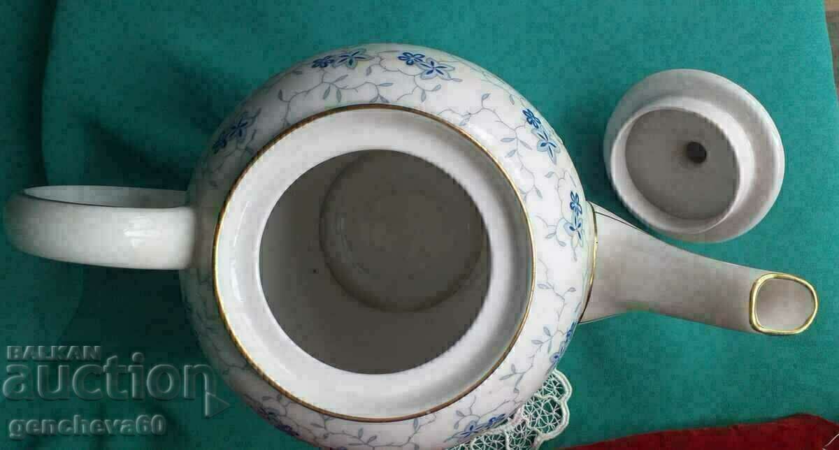 Auction Beautiful porcelain teapot, Hanelore/Bavaria pitcher Auction Beautiful porcelain teapot, Hanelore/Bavaria pitcher