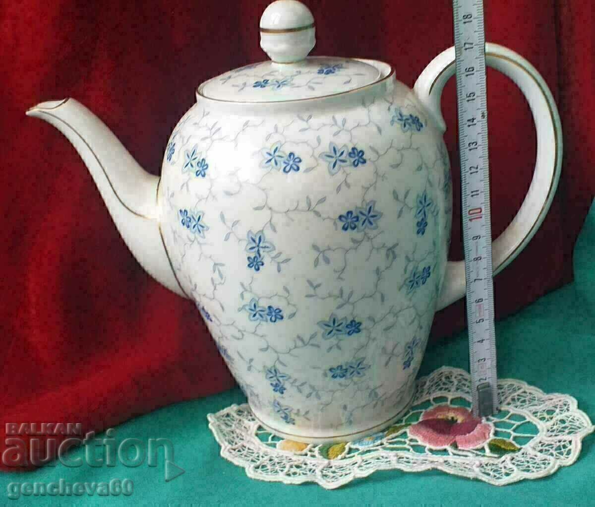 Delivery of Beautiful porcelain teapot, Hanelore/Bavaria pitcher Delivery of Beautiful porcelain teapot, Hanelore/Bavaria pitcher