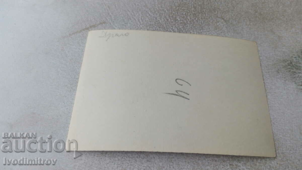 Φωτογραφία Άνδρες που παίζουν βόλεϊ με τιμή 0.75 BGN | € 0.38 Φωτογραφία Άνδρες που παίζουν βόλεϊ με τιμή 0.75 BGN | € 0.38