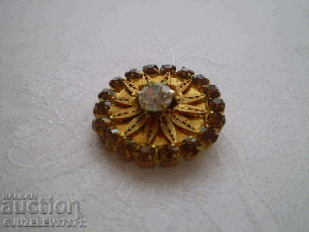 Доставка на Винтидж брошка жълт метал с Чешки кристал Доставка на Винтидж брошка жълт метал с Чешки кристал