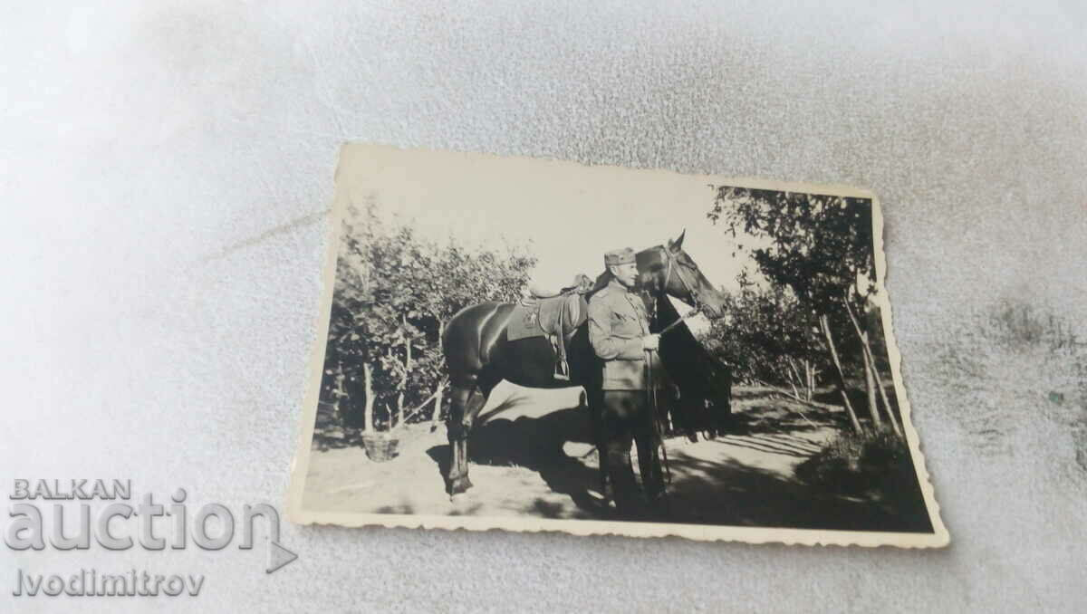 Снимка Горно Поляни Офицер с черен кон 1939