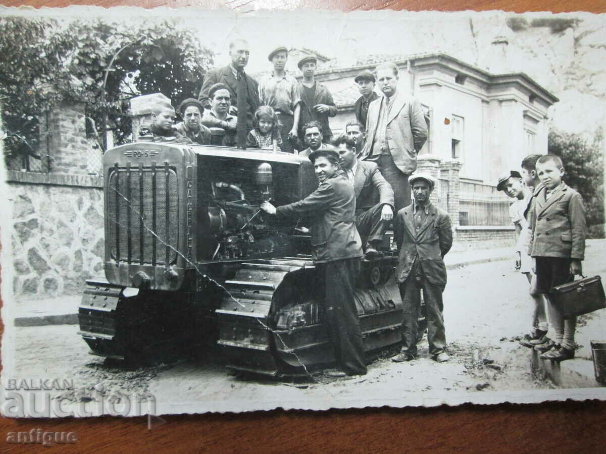 GREAT PHOTO OF THE FIRST IMPORTED TRACTORS IN BULGARIA with price 50.00 BGN | € 25.56 GREAT PHOTO OF THE FIRST IMPORTED TRACTORS IN BULGARIA with price 50.00 BGN | € 25.56