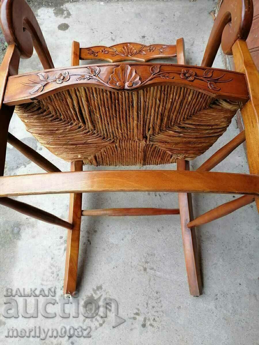 Chair with wood carving old branded chair intellectual comfort with price 399.90 BGN | € 204.47 Chair with wood carving old branded chair intellectual comfort with price 399.90 BGN | € 204.47