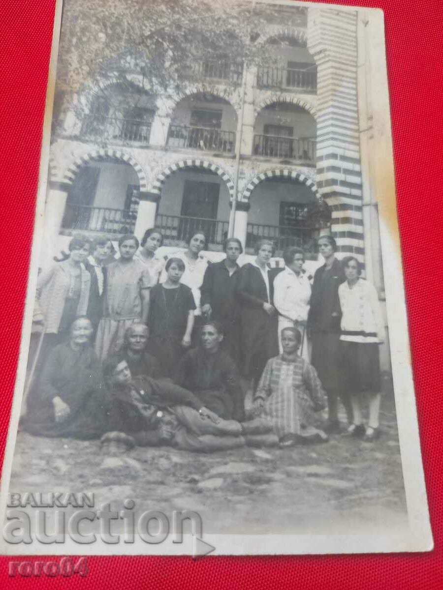 RIL MONASTERY - COURTYARD - 6 RIL MONASTERY - COURTYARD - 6