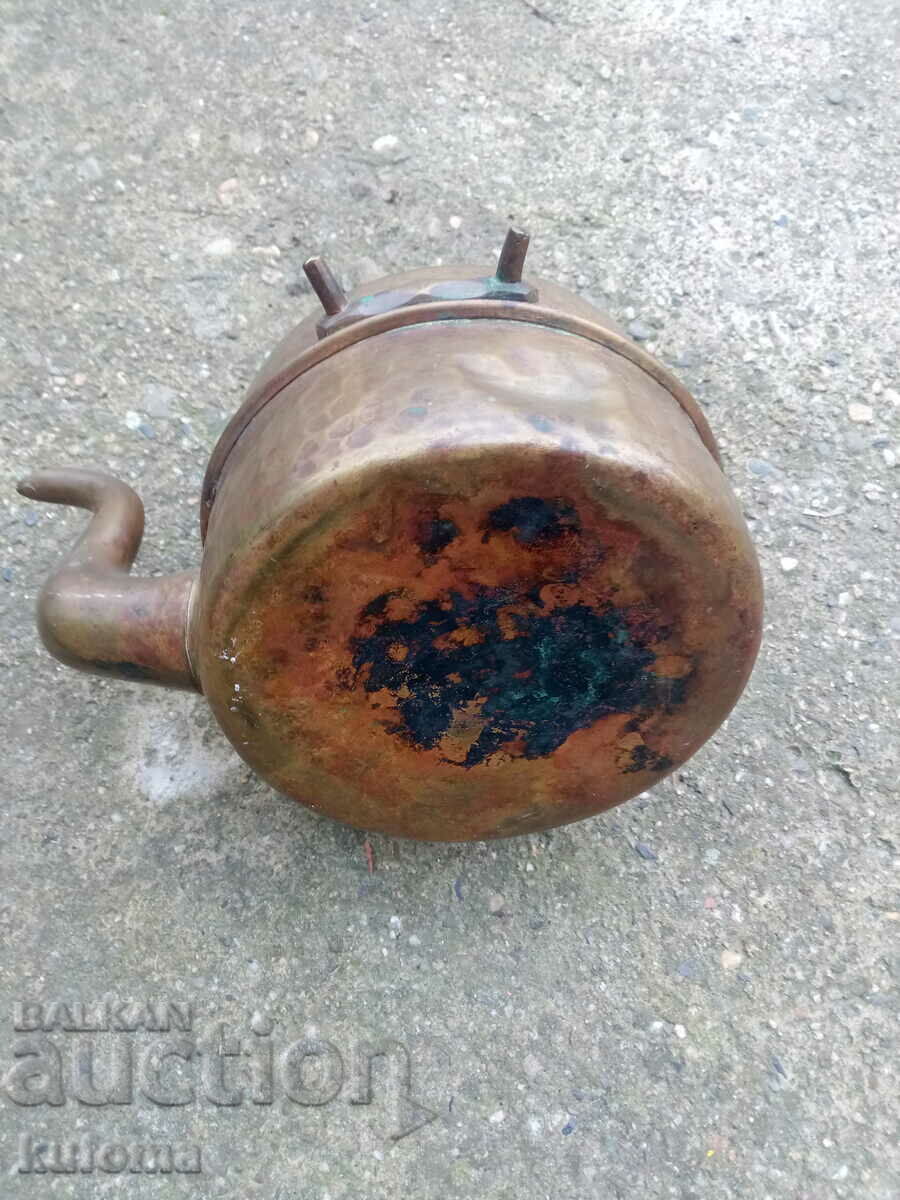 Delivery of English brass kettle Delivery of English brass kettle