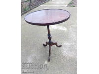 Παλιό ξύλινο τραπεζάκι