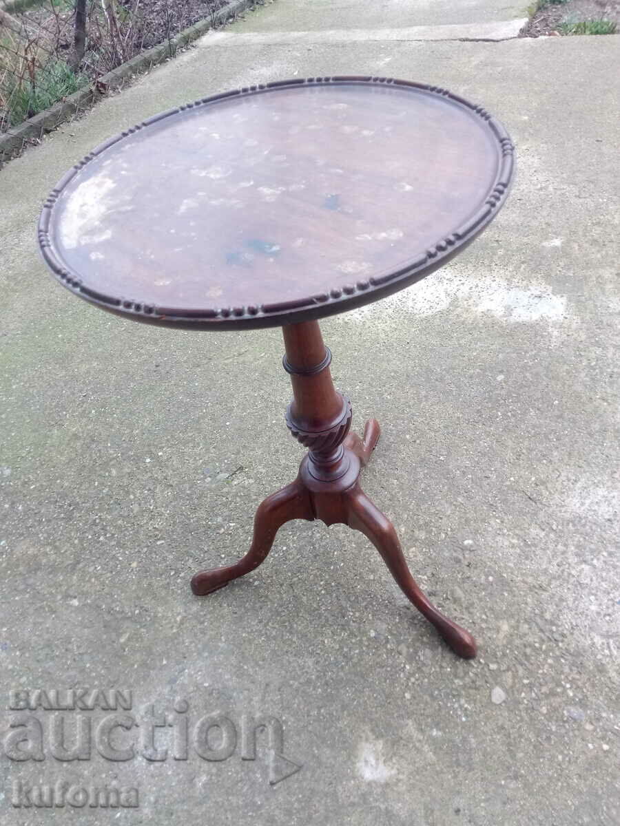 Παλιά ξύλινο τραπέζι