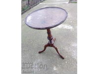 Măsuță veche din lemn