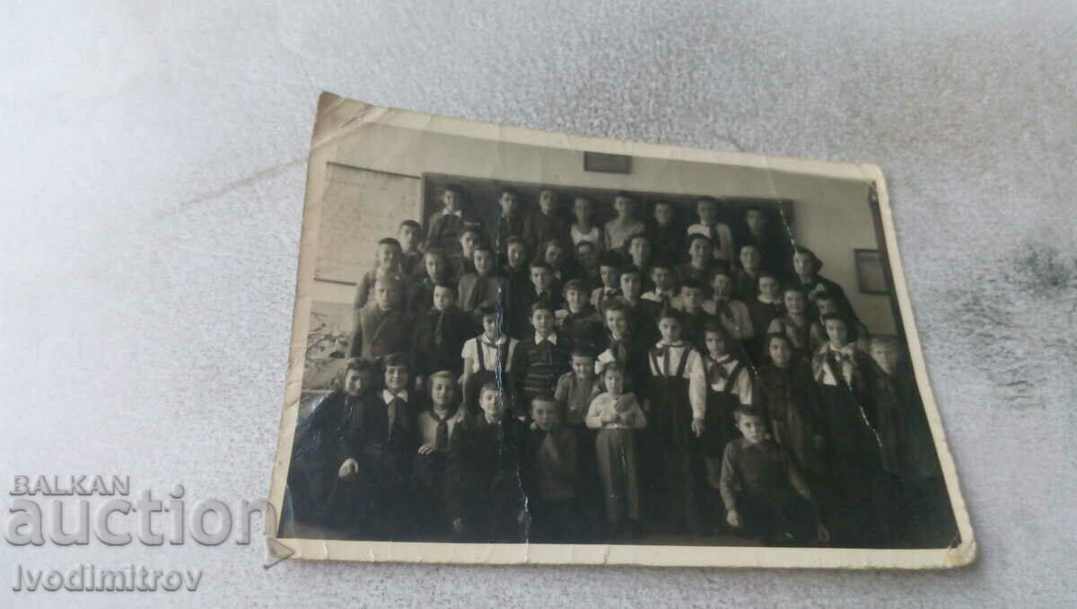 Foto Studenți într-o sală de clasă